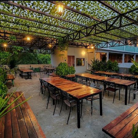 Joe Fisherman Inn Kampung Teluk Nipah Exteriör bild