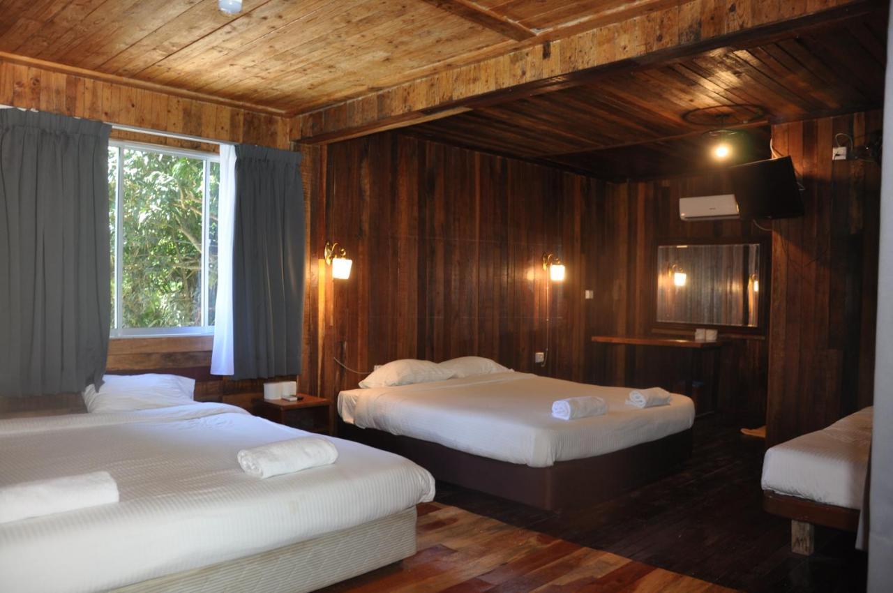Joe Fisherman Inn Kampung Teluk Nipah Exteriör bild