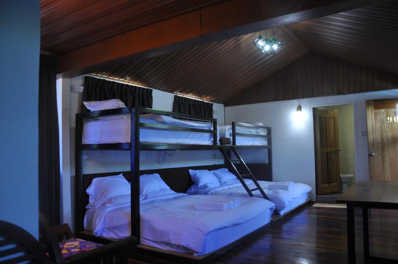 Joe Fisherman Inn Kampung Teluk Nipah Exteriör bild