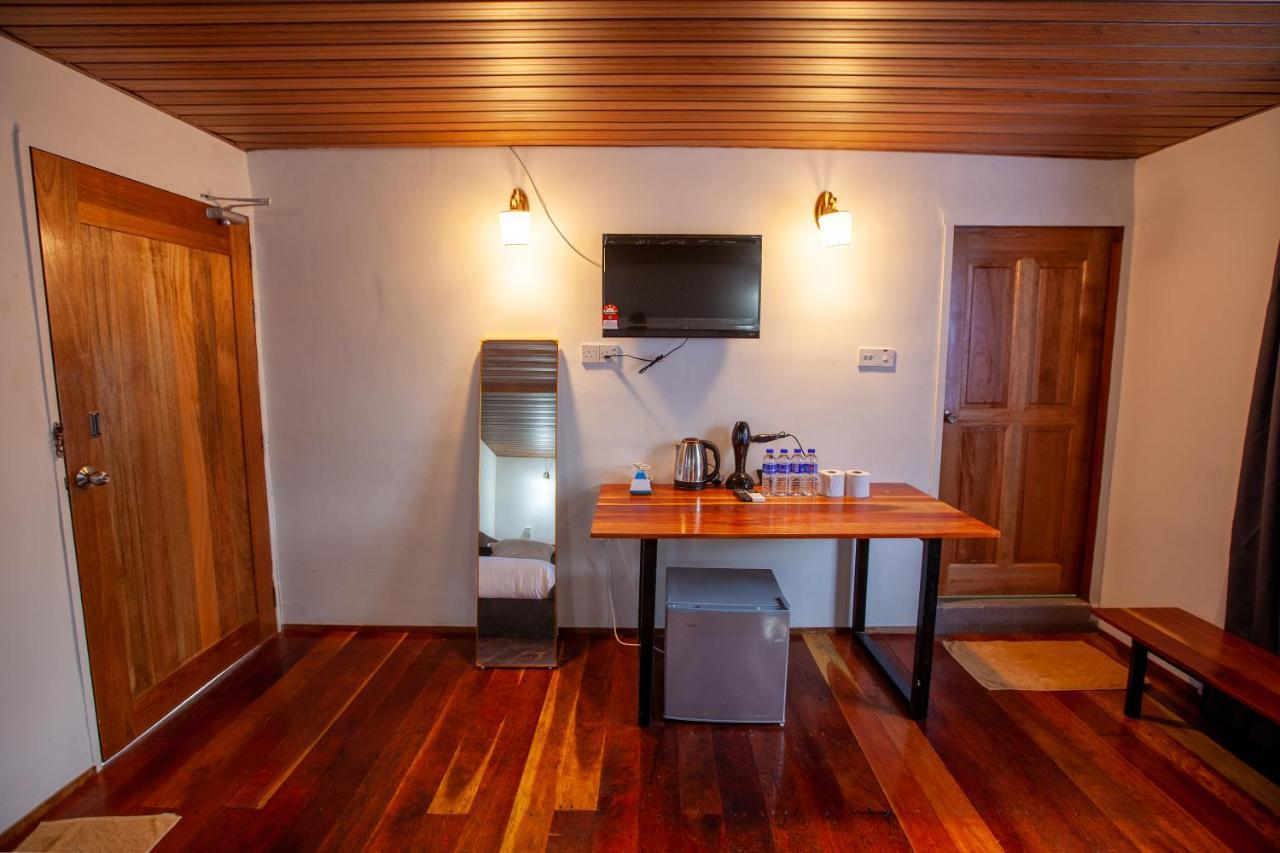 Joe Fisherman Inn Kampung Teluk Nipah Exteriör bild